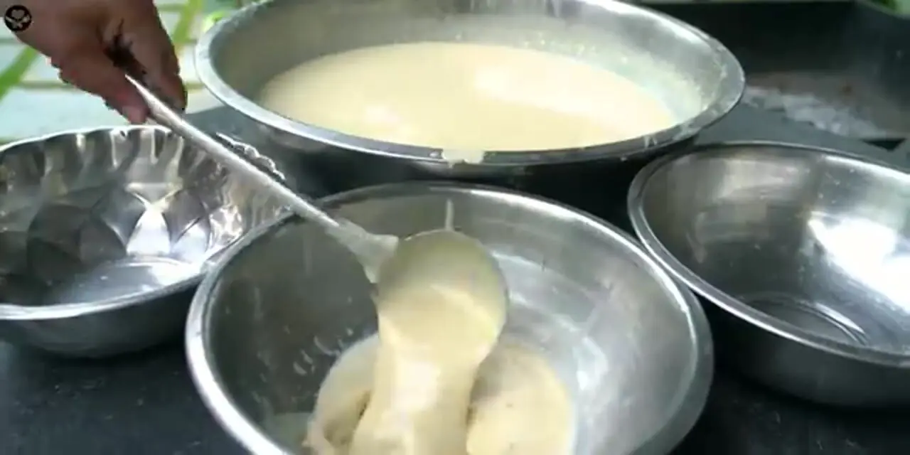 ببینید؛ غذای روستایی در هند؛ تهیه دسر هندی کلفی (Kulfi) توسط مادر بزرگ روستایی