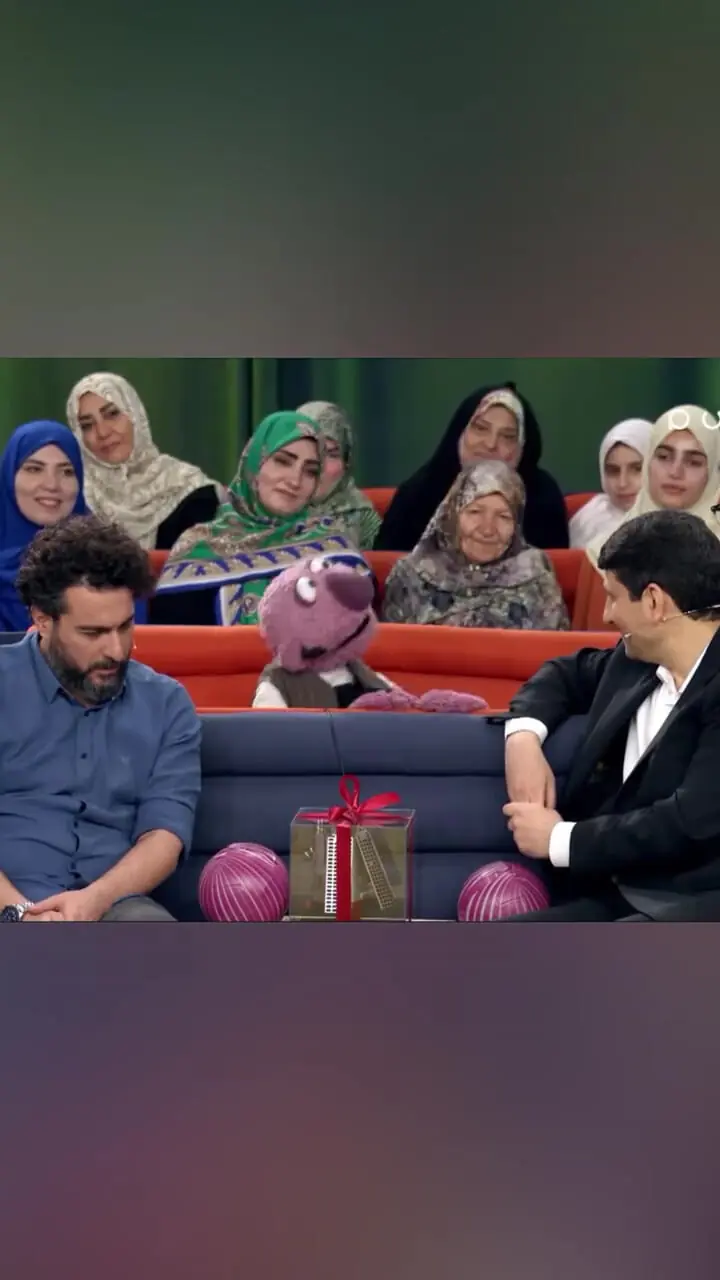 ببینید؛ جناب خان به وزیر هم رحم نکرد