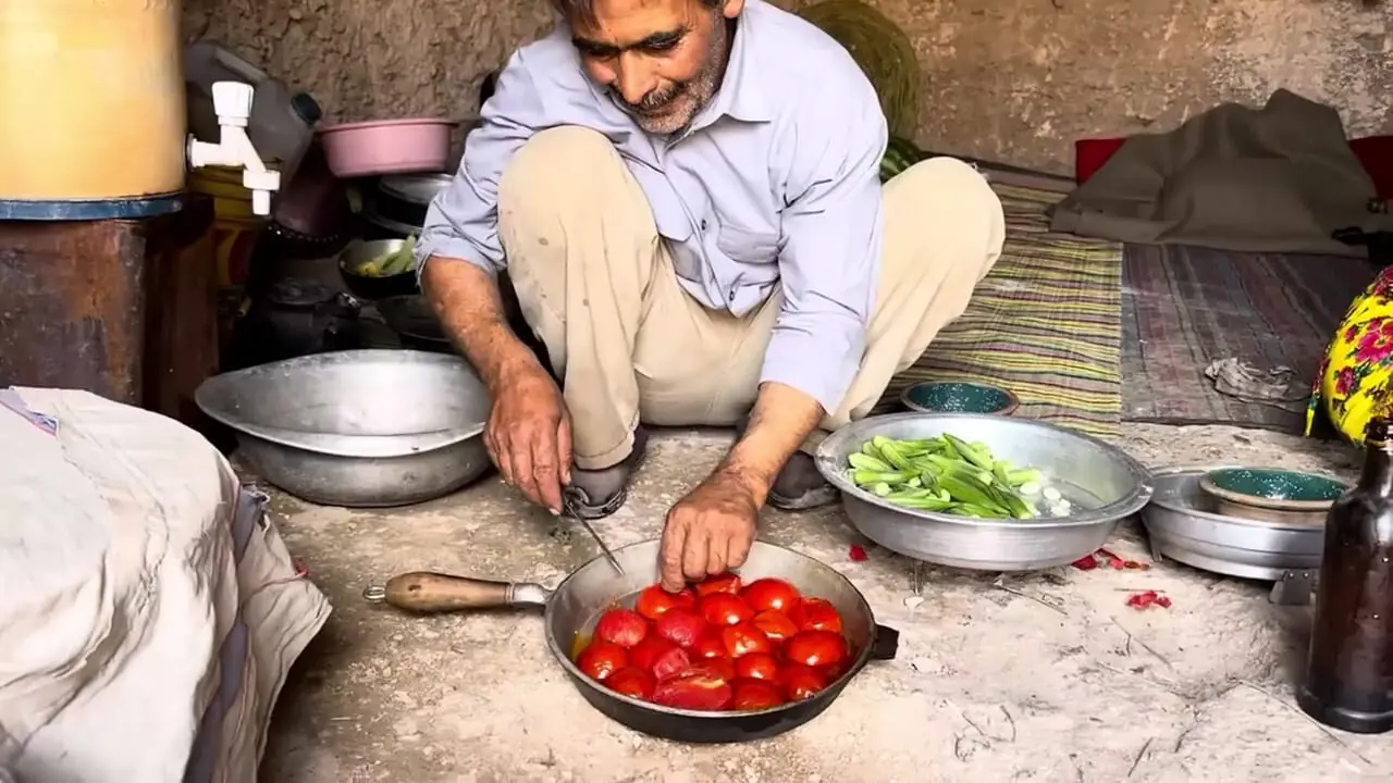 ببینید؛ غذای عشایری در ایران؛ تهیه ترشی، خورشت بامیه و پخت نان سنتی