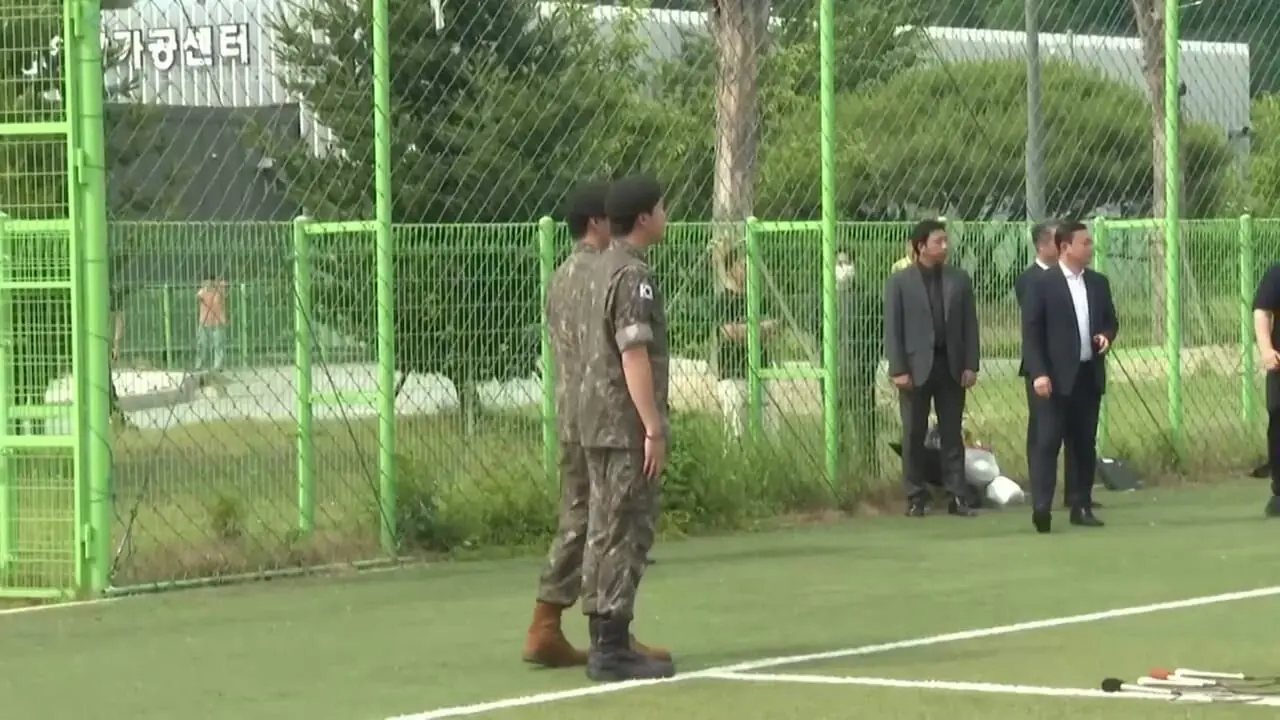 ببینید؛ دو عضو محبوب بی‌تی‌اس از خدمت سربازی مرخص شدند