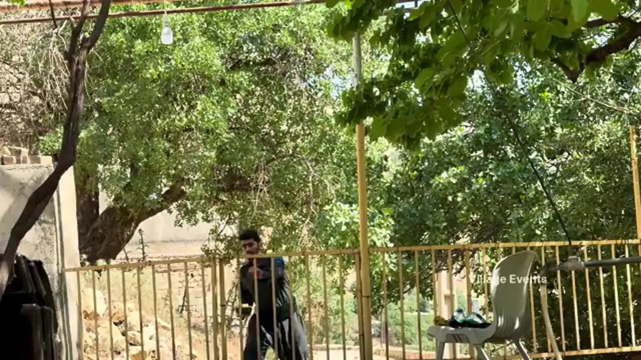 ببینید؛ غذای روستایی در کردستان؛ پخت کوفته سنتی و ساخت ظرف چوبی