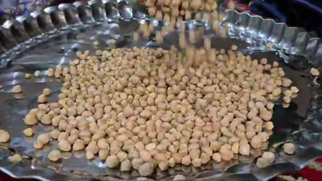 ببینید؛ غذای روستایی در ایران؛ پخت آش رشته اصیل و سنتی