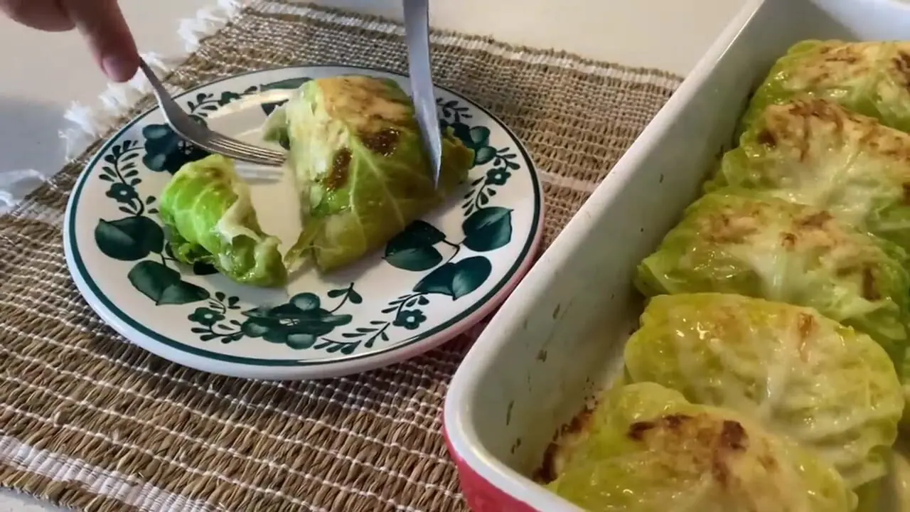 ببینید؛ طرز تهیه یک غذای متفاوت و آسانِ ایتالیایی با کلم و سیب زمینی