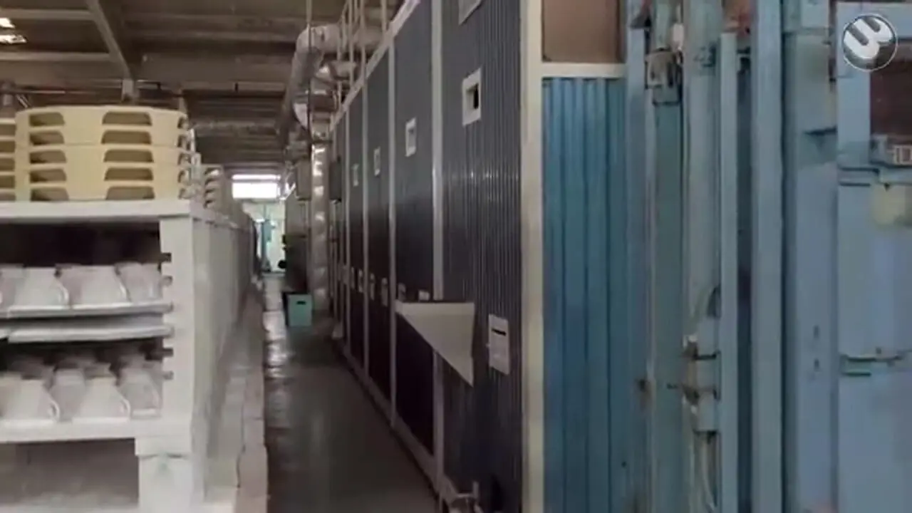 ببینید؛ فرآیند تولید قوری و فنجان های سرامیکی در کارخانه ای در چین