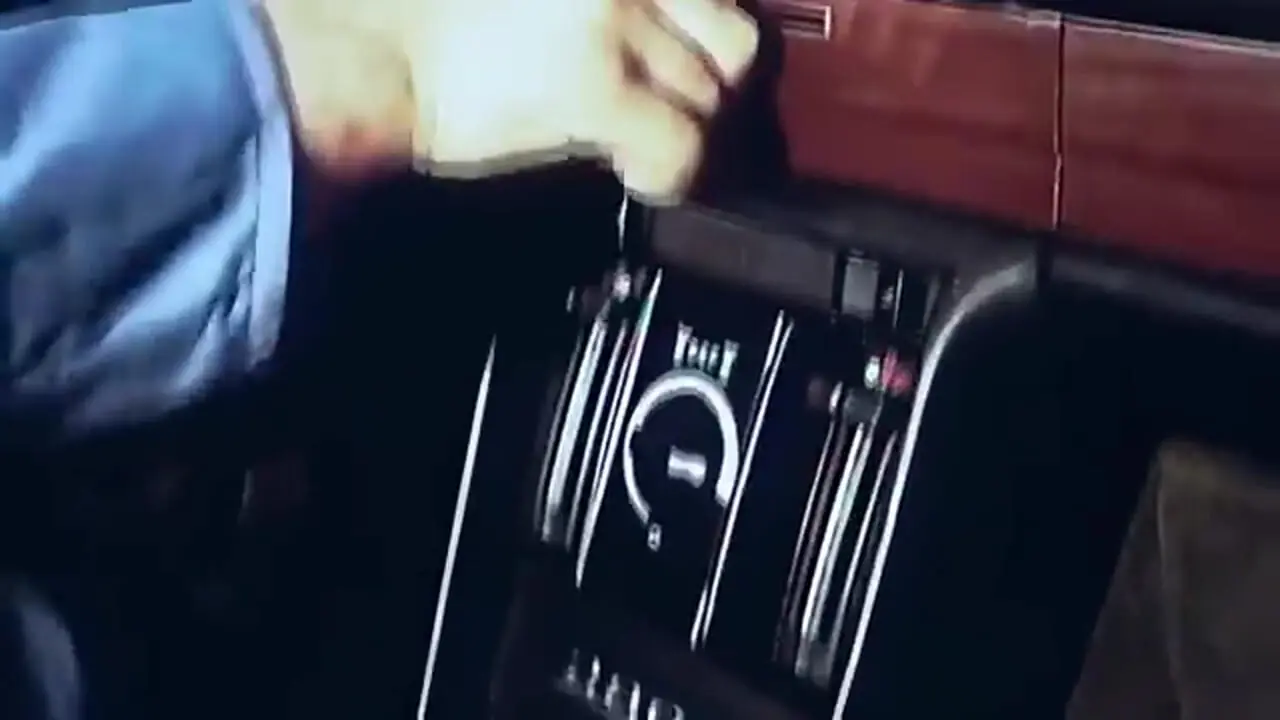 ببینید؛ مراحل تولید مرسدس بنز W124 معروف به تانک جاده در سال 1980