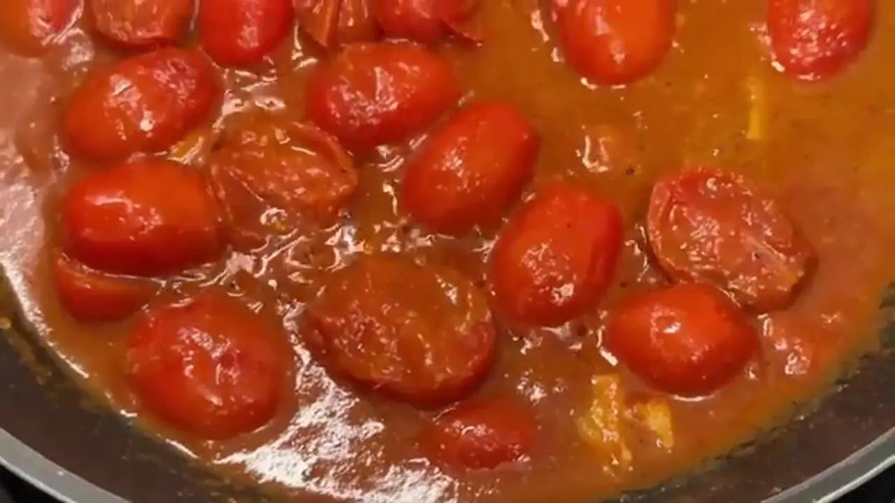 ببینید؛ طرز تهیه یک پاستا کلاسیک ایتالیایی با گوجه گیلاسی