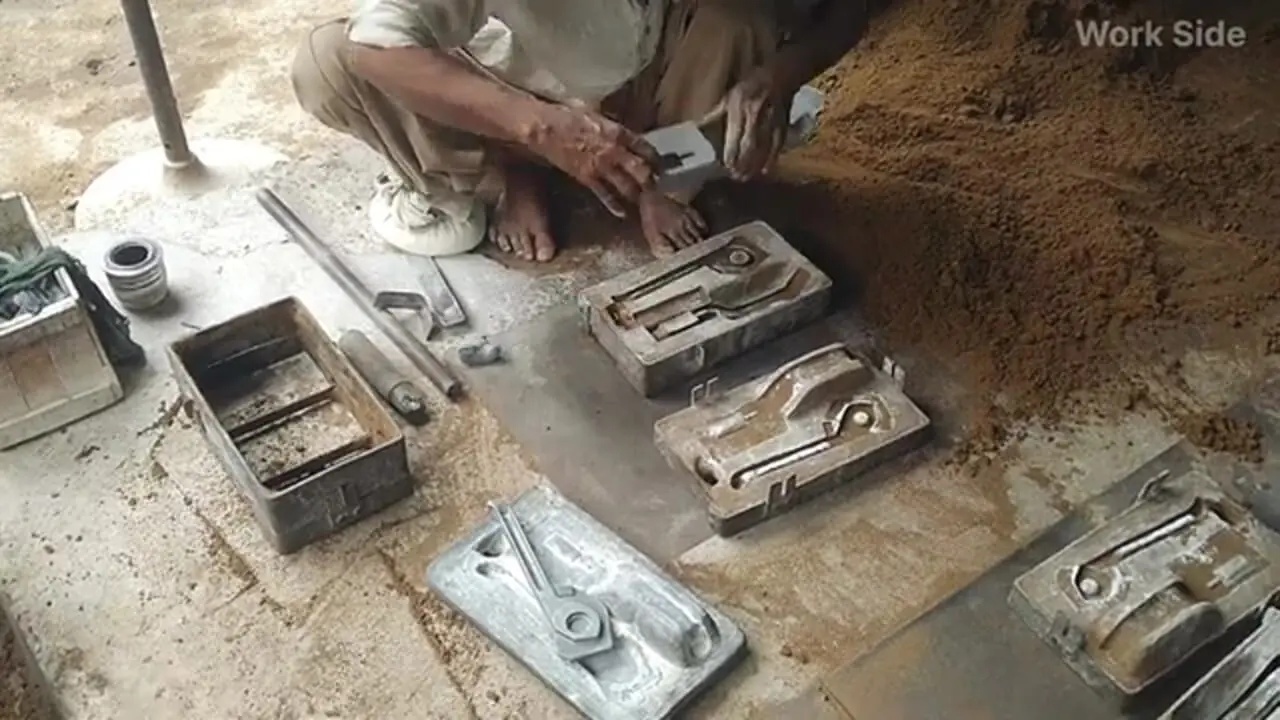 مراحل دیدنی تولید سنتی آچار در کارگاهی در پاکستان