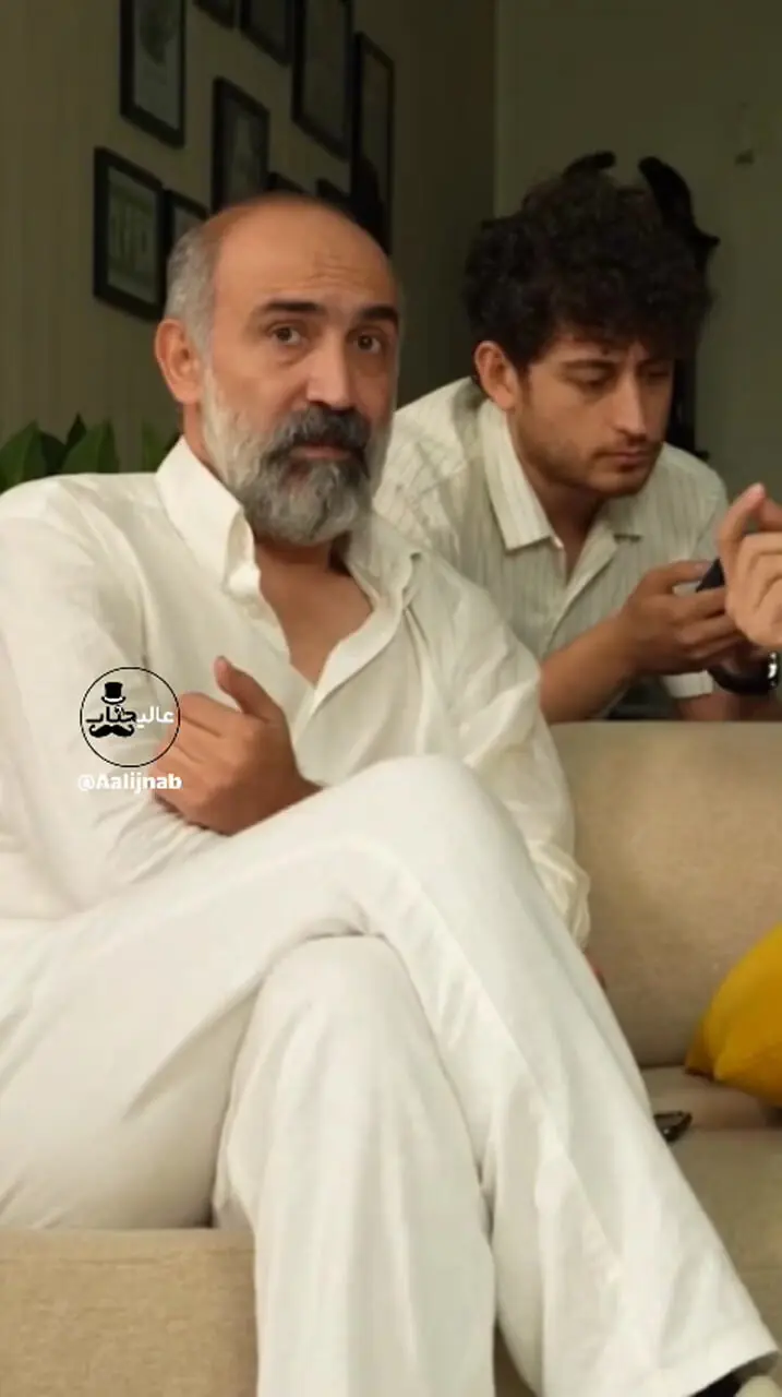 ببینید؛ رونمایی هادی حجازی‌فر از یک پیامک شبا و قلب؛ زود بزن می‌خوام برم جایی!