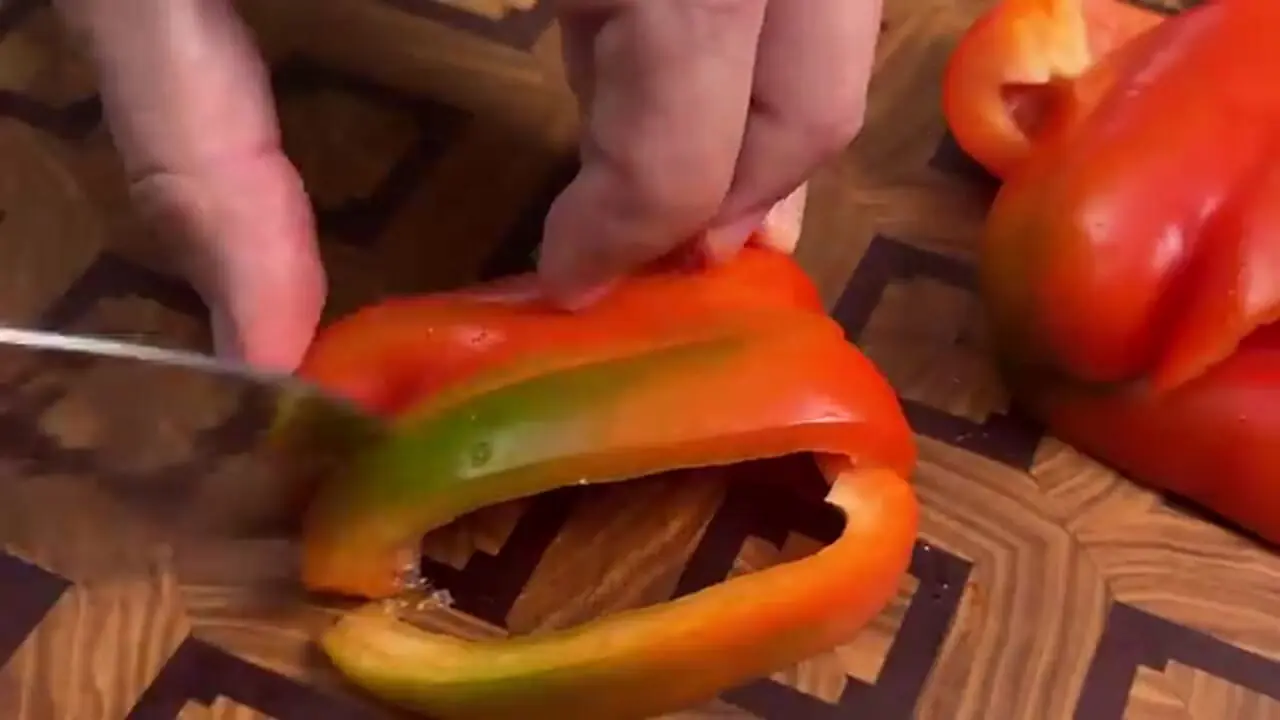 با برنج و تن ماهی این غذای ساده و جدید را درست کنید