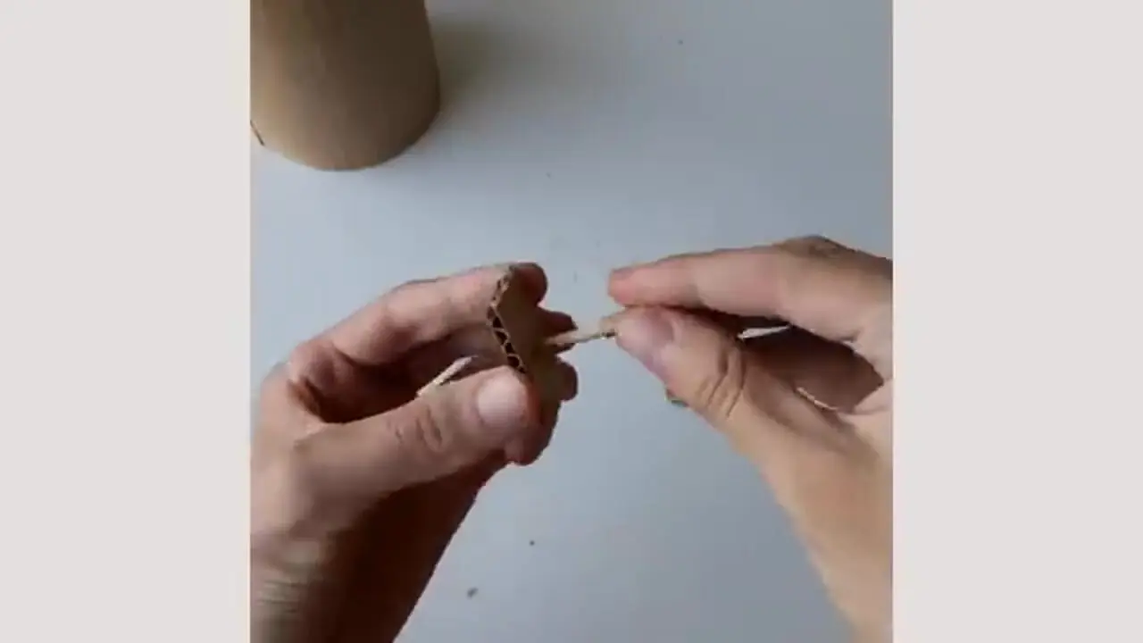 نحوه ساخت یک سطل زباله کوچک خلاقانه با استفاده از مقوا
