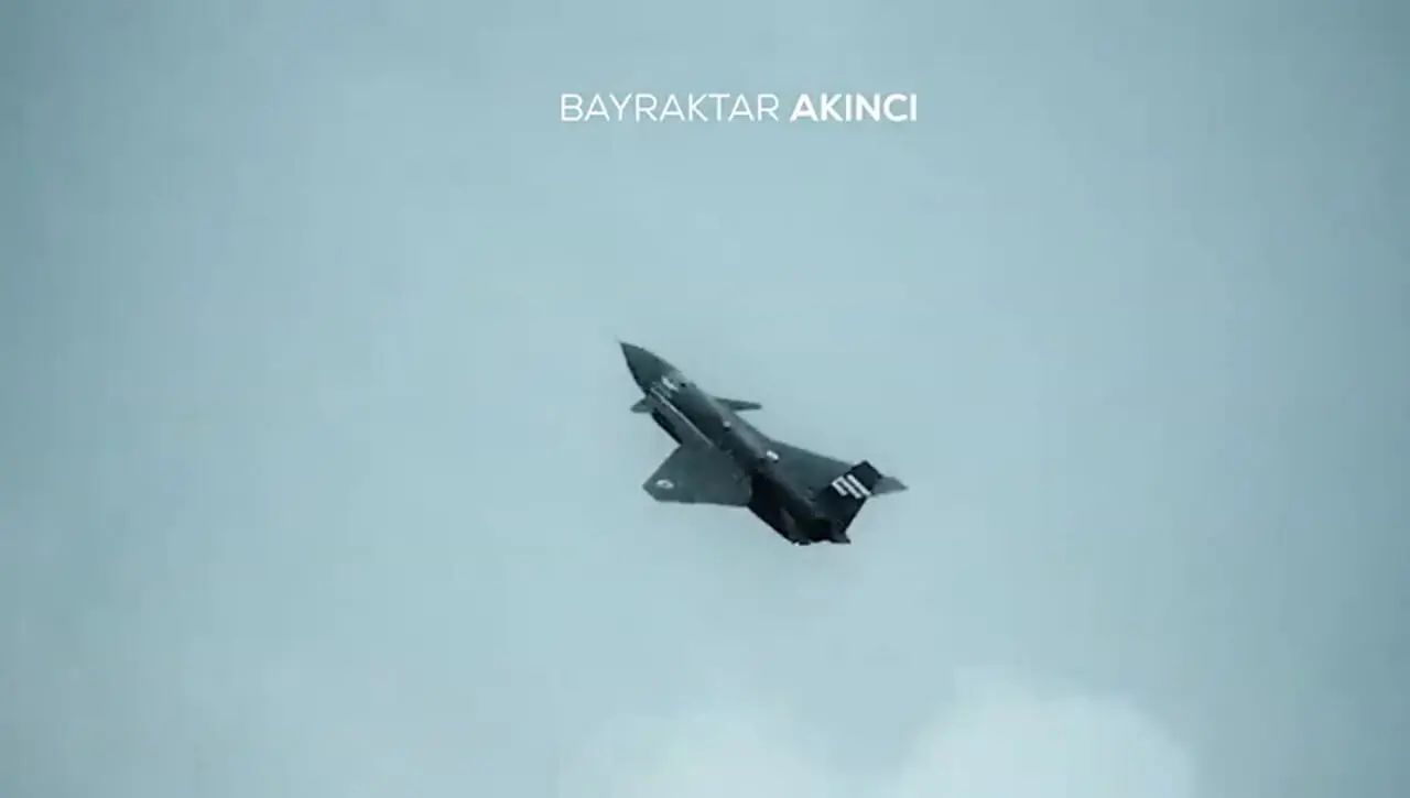 ببینید؛ فیلم پرواز کیزیل الما؛ پهپاد جنگنده و خبرهایی از تحویل آن به ارتش ترکیه برای 2026