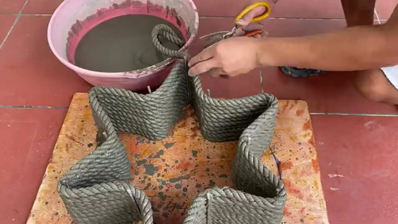 با طناب و سیمان این گلدان تزئینی متفاوت و زیبا را بسازید