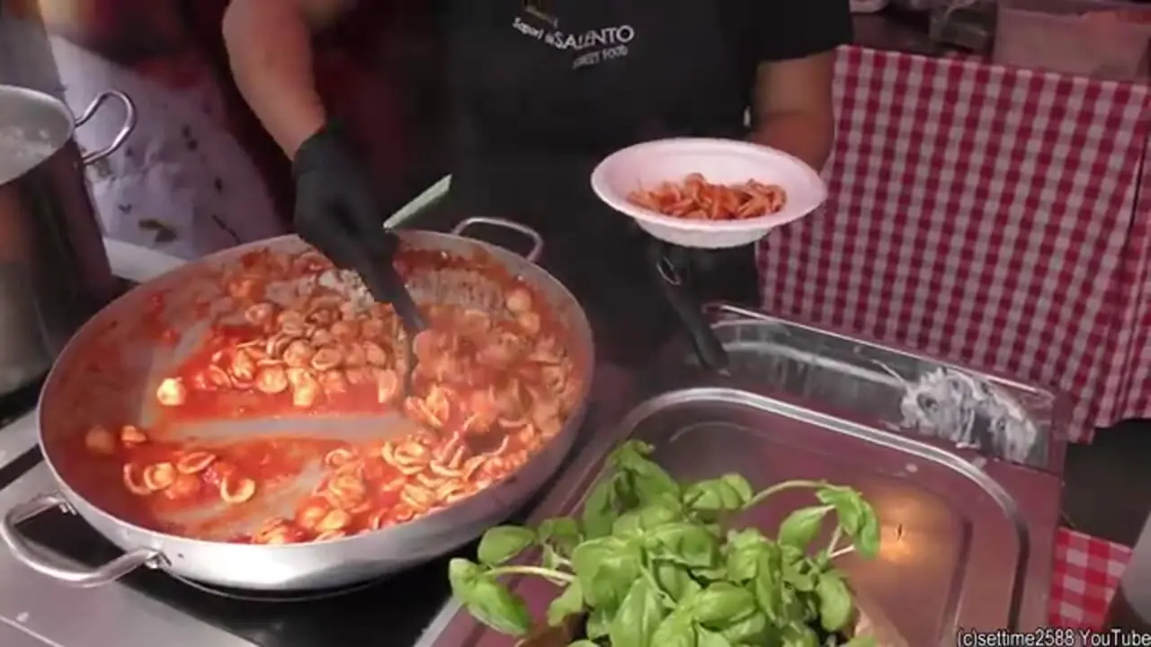 غذای خیابانی در ایتالیا؛ انواع کباب، برگر، هات داگ و اختاپوس کبابی در میلان