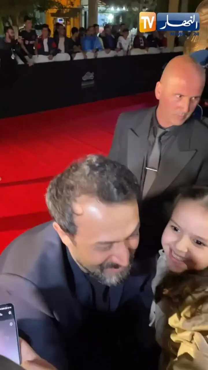 سفر در زمان؛ استقبال مردم تونس از «یوزارسیف» در حاشیه یک مراسم؛ سال 1403