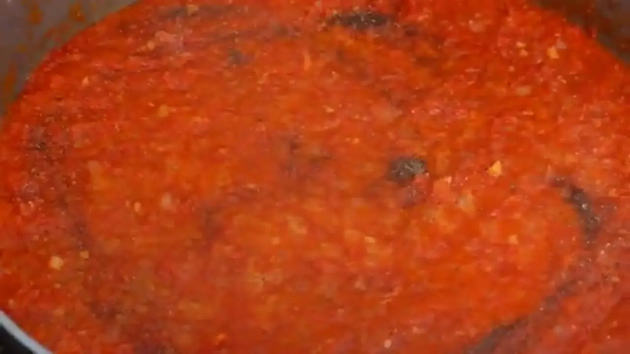 غذای روستایی در آذربایجان؛ پخت خوراک با میگوی ببری و صدف در روستا