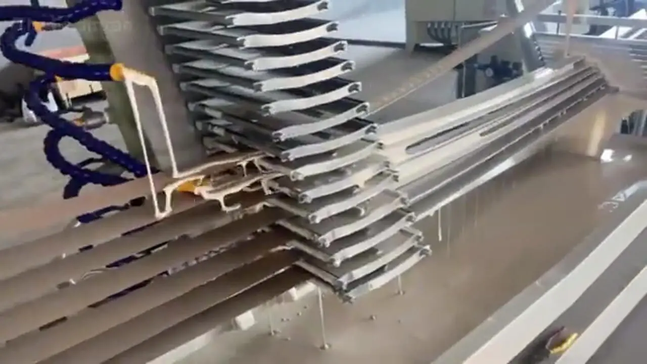 فرآیند تولید انبوه چسب پهن در کارخانه های مشهور آمریکا