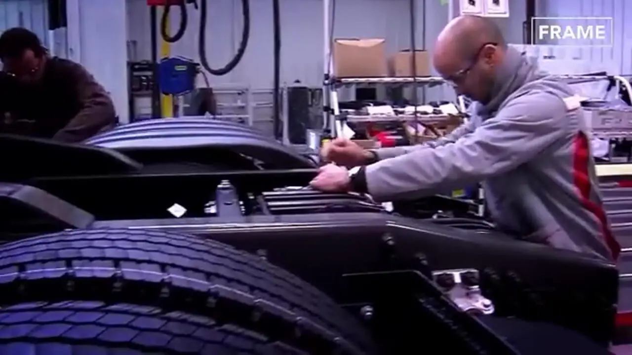 ببینید| نگاهی به مراحل تولید کامیون های رنو و مرسدس بنز در کارخانه های مدرن اروپا