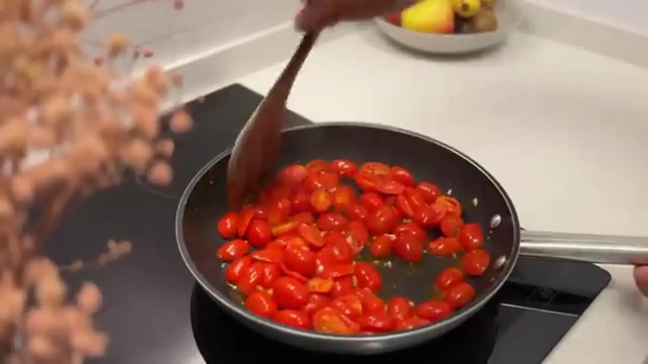 با یک عدد بادمجان این غذای ساده و خاص ایتالیایی را درست کنید