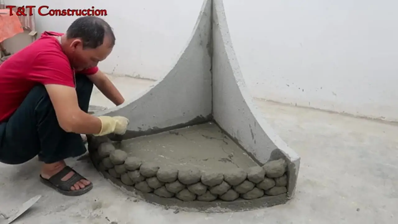 ببینید| مراحل ساخت یک حوض آب زیبا با سیمان و یونولیت به روش استاد چینی