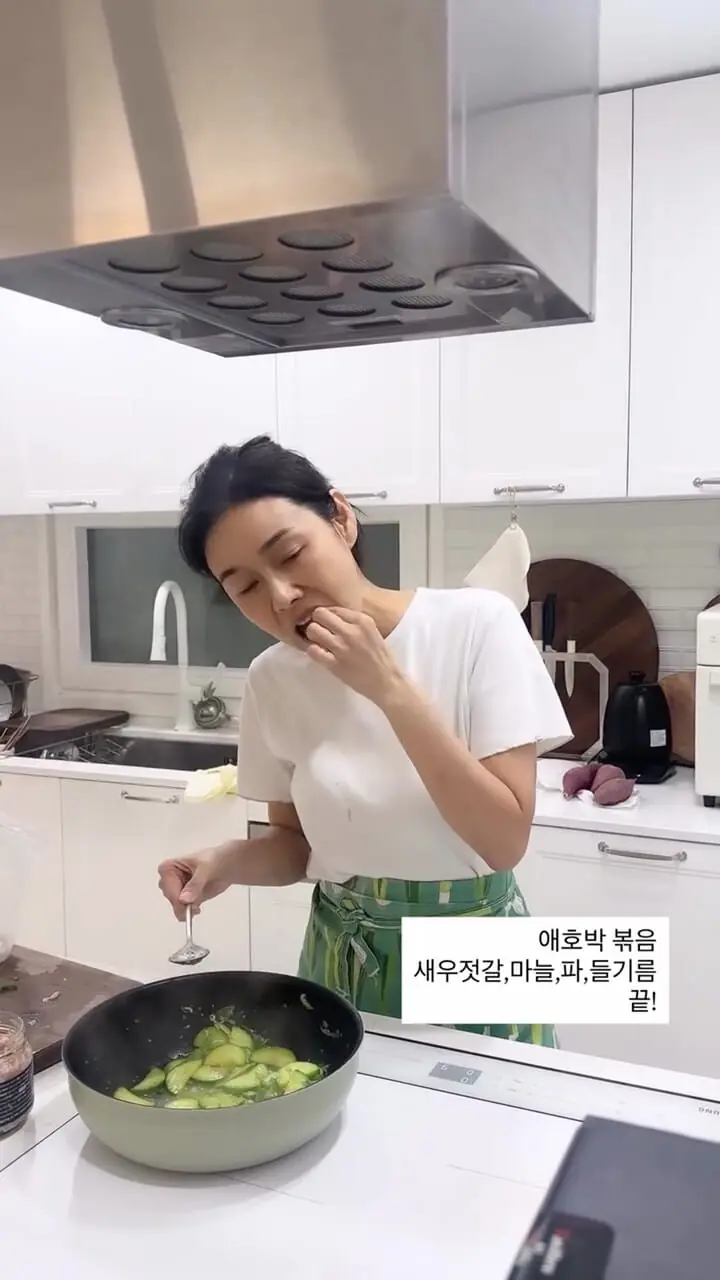 سفر زمان؛ «سولان، زن تسو» بعد از 19 سال در حال آشپزی در خانه‌اش