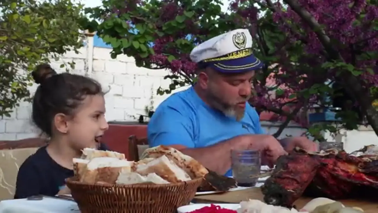 غذای روستایی در آذربایجان؛ کباب بره و ماهی خاویاری به روشی متفاوت