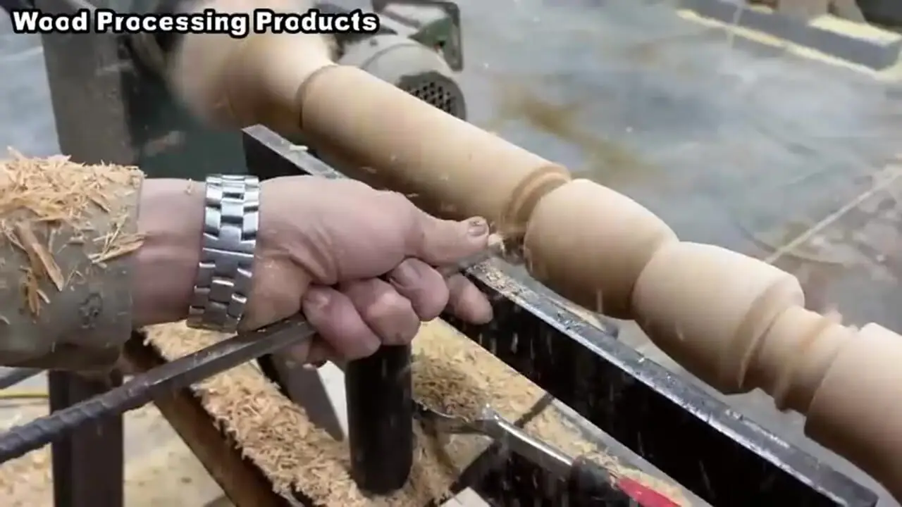 ببینید| مراحل دیدنی ساخت یک صندلی چوبی زیبا به روش نجار ماهر آمریکایی