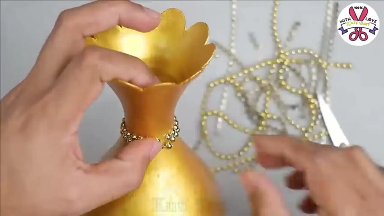 آموزش ساخت گلدان با پودر گچ و بطری پلاستیکی نوشابه