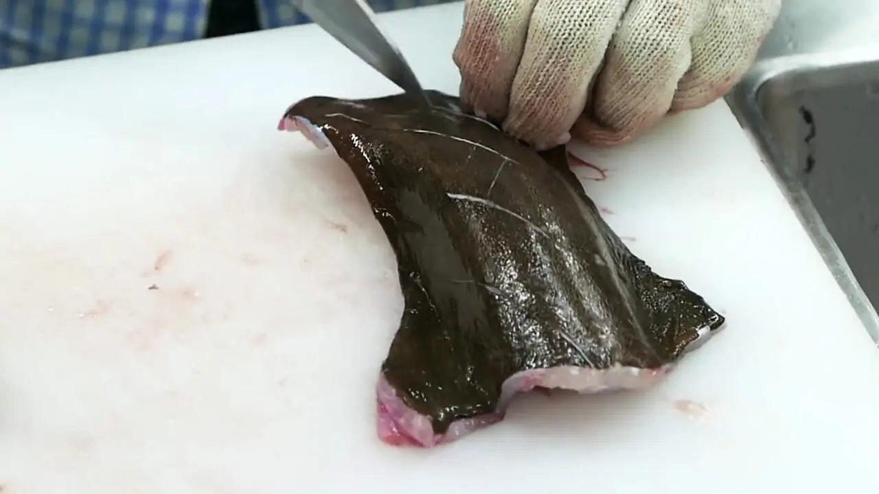 غذای خیابانی در کره؛ تهیه کیمچی با سفره ماهی در سئول