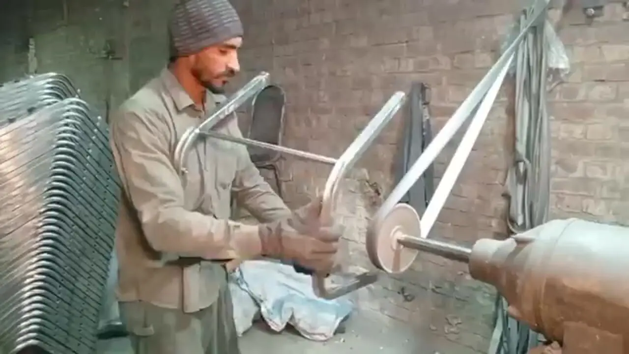 فرآیند دیدنی تولید صندلی رستورانی با استیل ضد زنگ در پاکستان