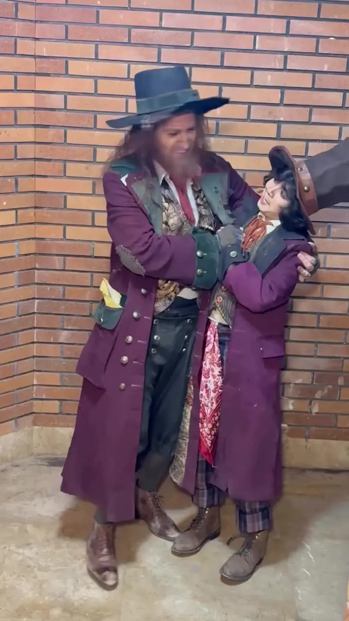 ببینید؛ بهنوش طباطبایی و هوتن شکیبا در پشت‌صحنه نمایش «اولیور توئیست»