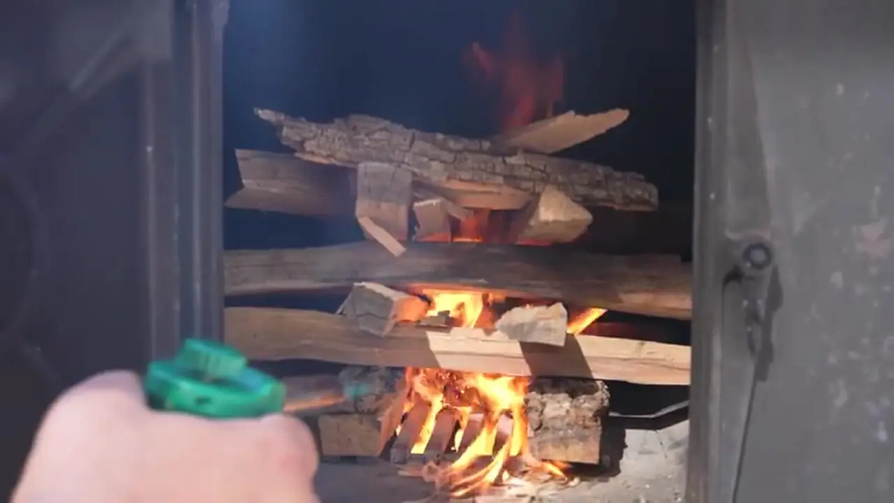 غذای روستایی در روسیه؛ تهیه کافه گلاسه و سالاد بادمجان در روستا