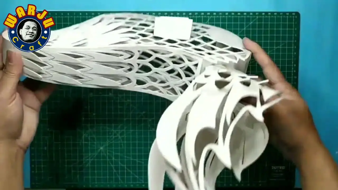 نحوه ساخت چراغ تزئینی به شکل خروس با استفاده از لوله‌های PVC