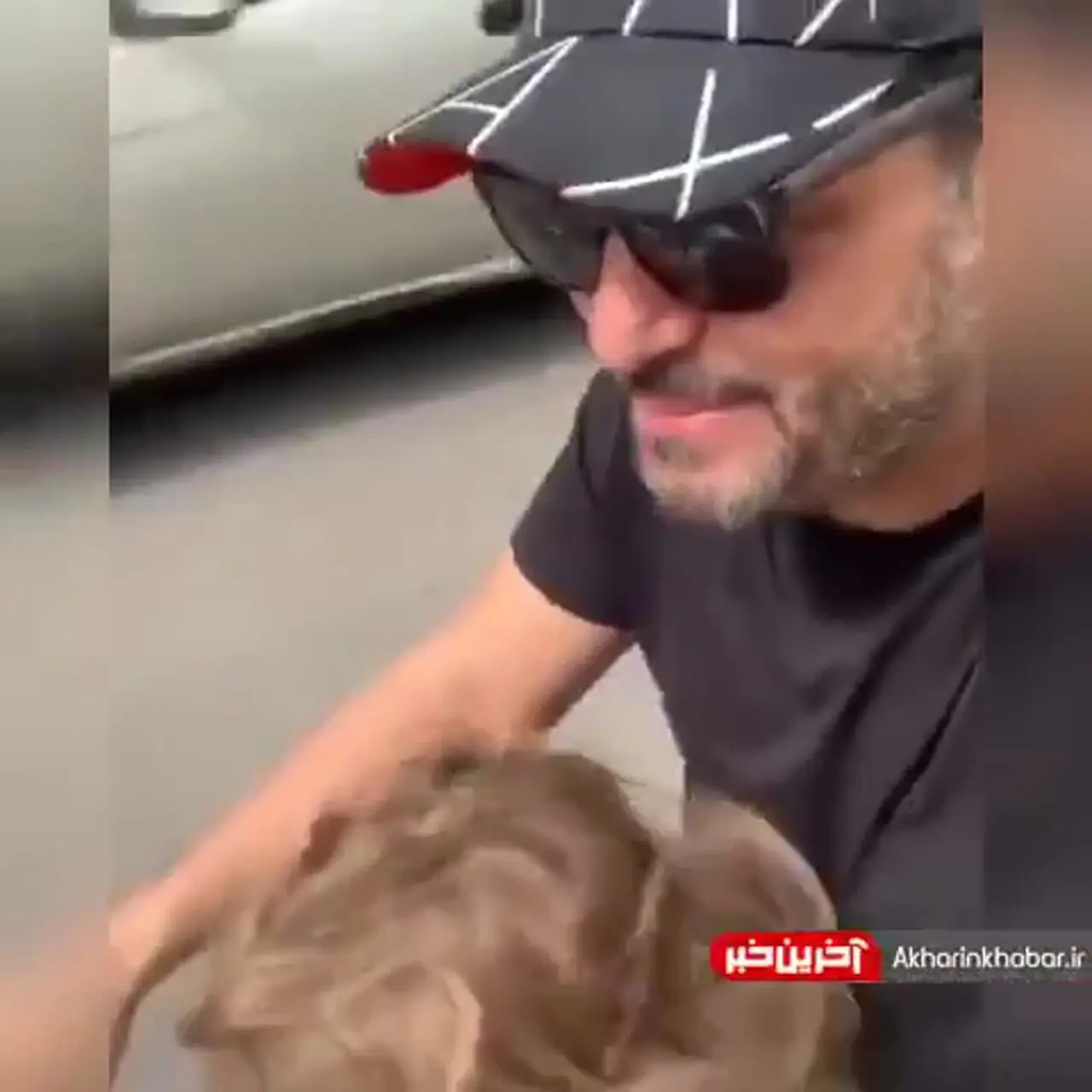 ببینید؛ موتورسواری سام درخشانی با دختر بانمکش 