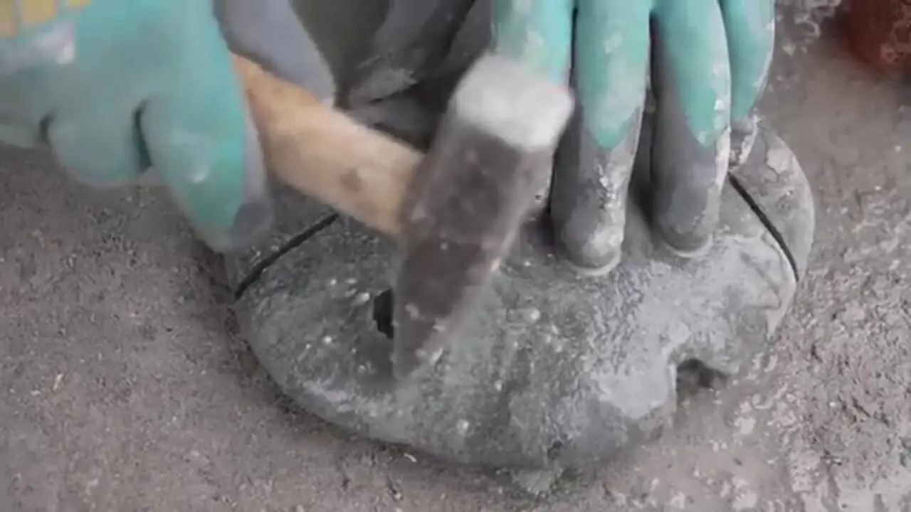 ببینید| فرآیند ساخت مجسمه زیبای ماهی با یک تکه سنگ به روش سنگ تراش آلمانی