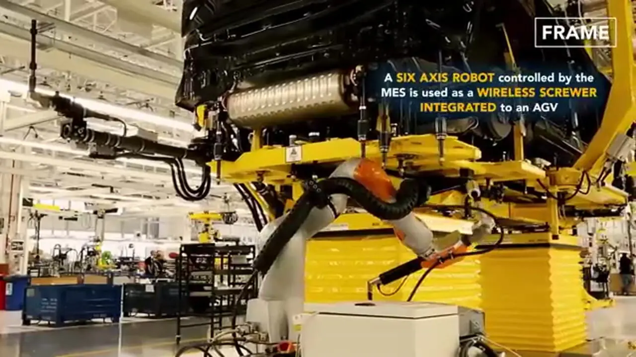 نگاهی به خط تولید لامبورگینی اوروس در کارخانه میلیارد دلاری این خودروساز ایتالیایی