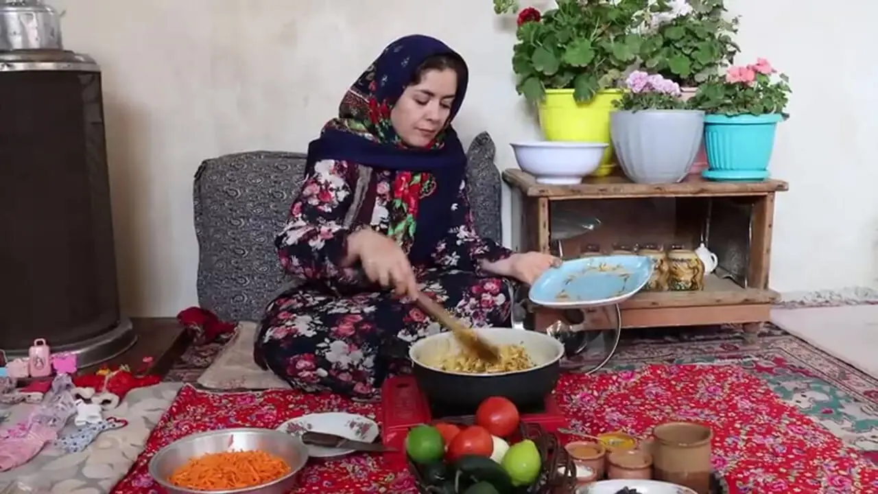 غذای روستایی در ایران؛ پخت عدس پلوی سنتی در روستایی کوهستانی