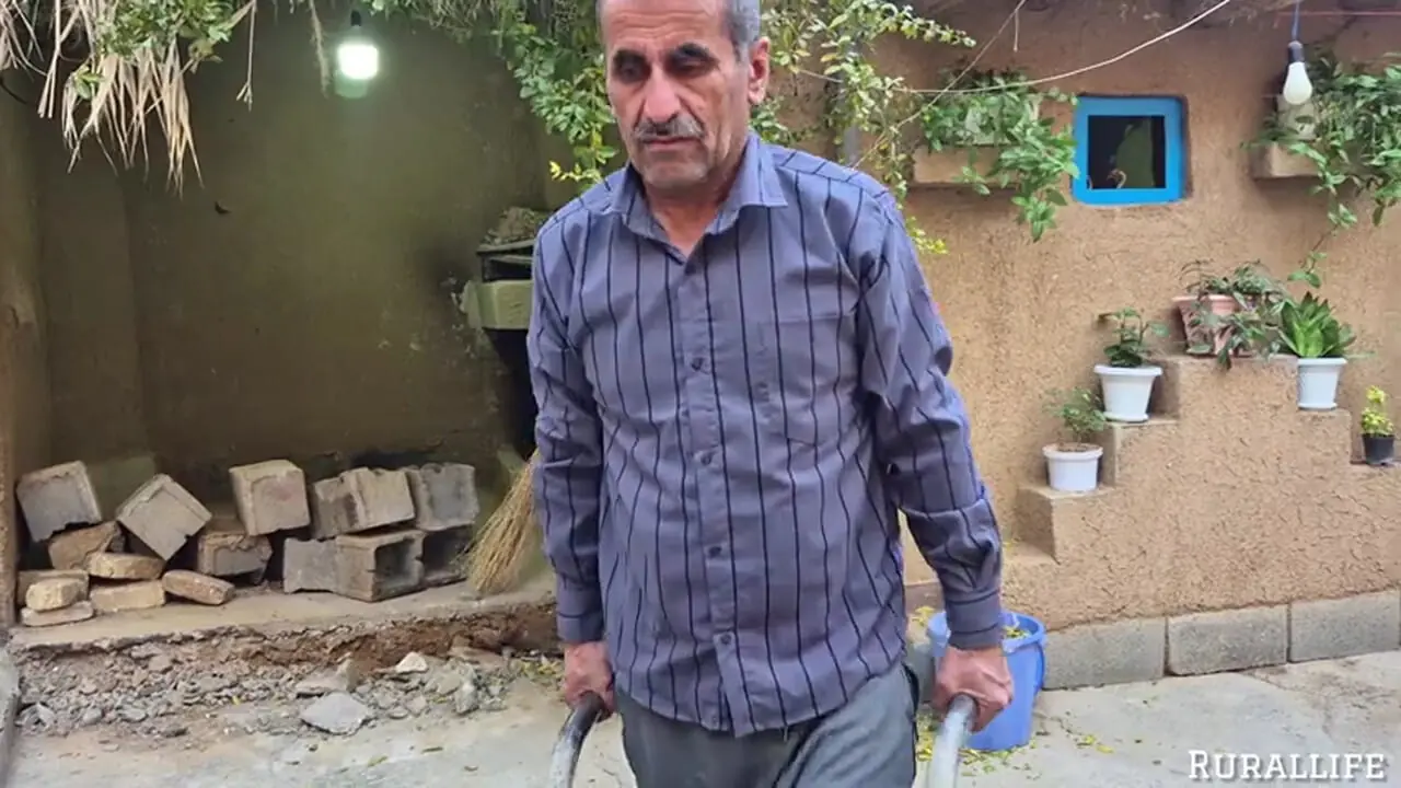 غذای روستایی در ایران؛ پخت ماش پلو با گوشت گردن بره در روستا