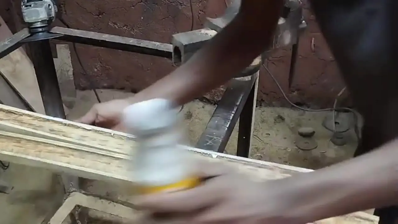 مراحل تماشایی ساخت شمشیر کاتای سامورایی ها با فنر قدیمی در سریلانکا