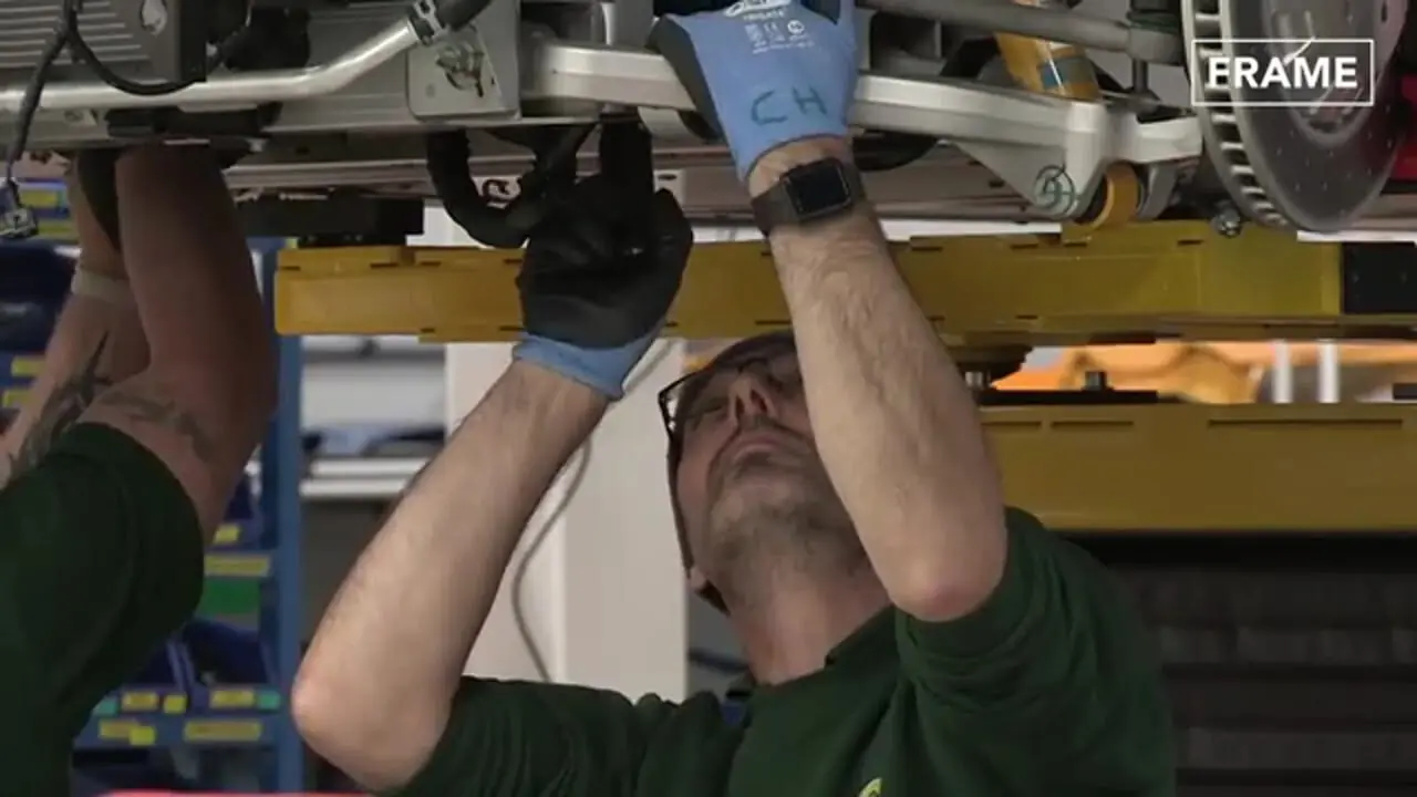 نگاهی به مراحل تولید خودروی اسپرت آلپاین 110در فرانسه