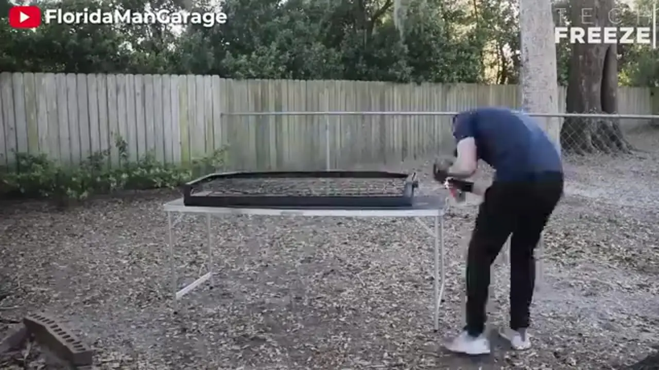 فرآیند تماشایی بازسازی یک وانت شورولت C10 زنگ زده و رها شده