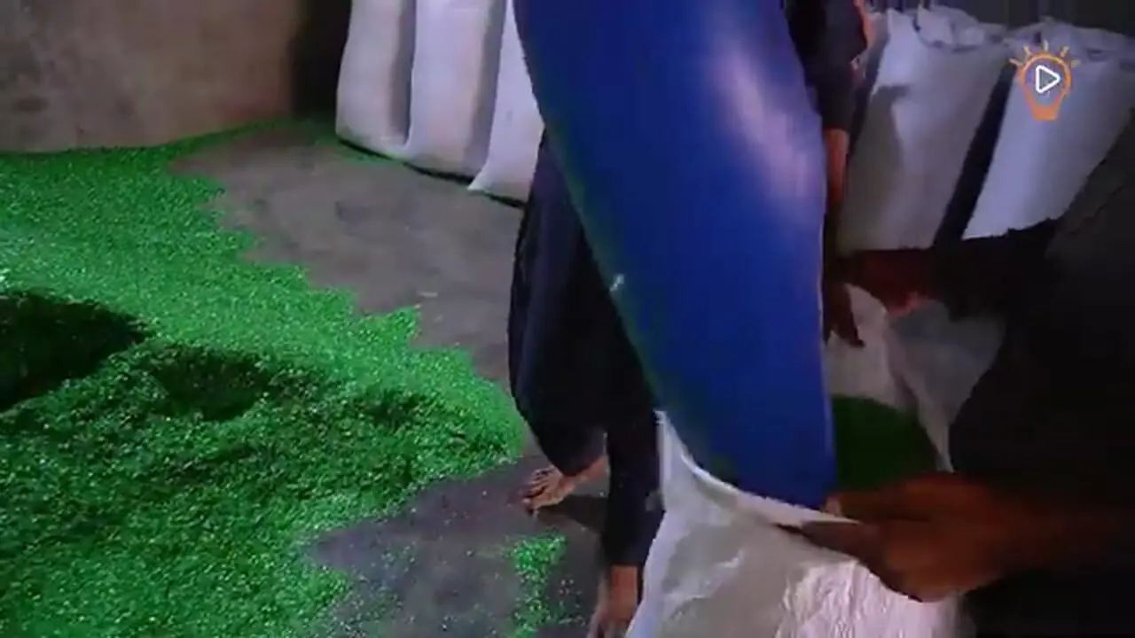 فرآیند بازیافت میلیون ها بطری پلاستیکی و تولید لوله پی وی سی با آنها