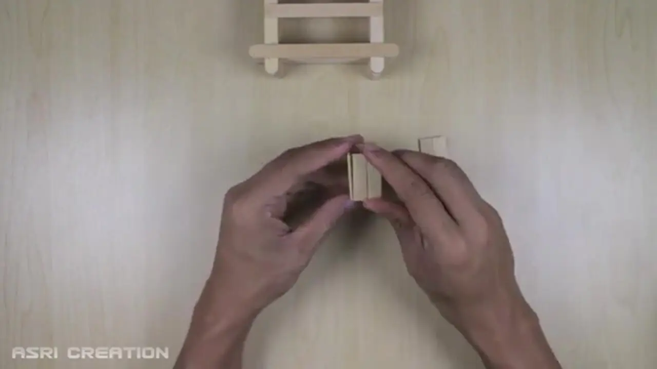 نحوه ساخت یک فانوس تزئینی زیبا با استفاده از چوب بستنی