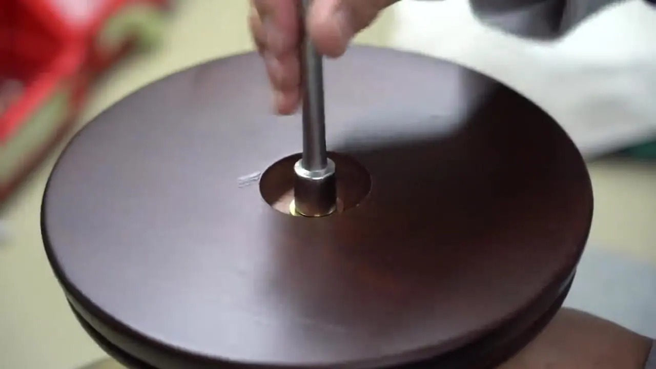 ببینید| فرآیند تولید انبوه کره های جغرافیایی در کارگاهی در ژاپن