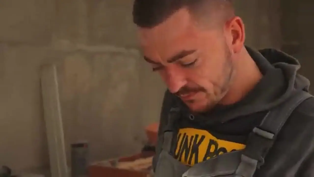 ببینید| مراحل دیدنی ساخت یک کدو تنبل سنگی توسط سنگ تراش آلمانی