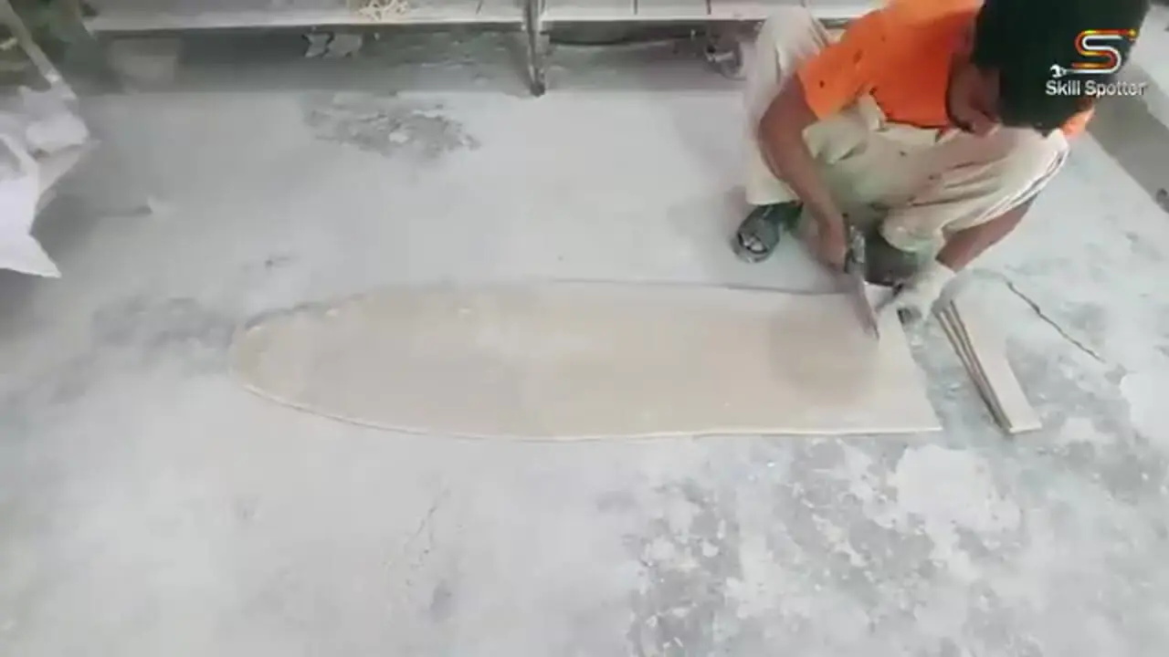 فرآیند تماشایی تولید انبوه توپ تنیس در کارگاهی در پاکستان