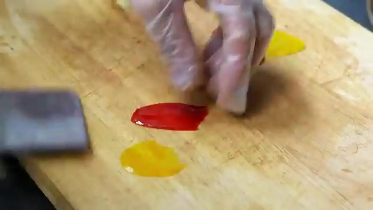 غذای خیابانی در آمریکا؛ تهیه دو نوع غذا با لابستر آبی در نیویورک