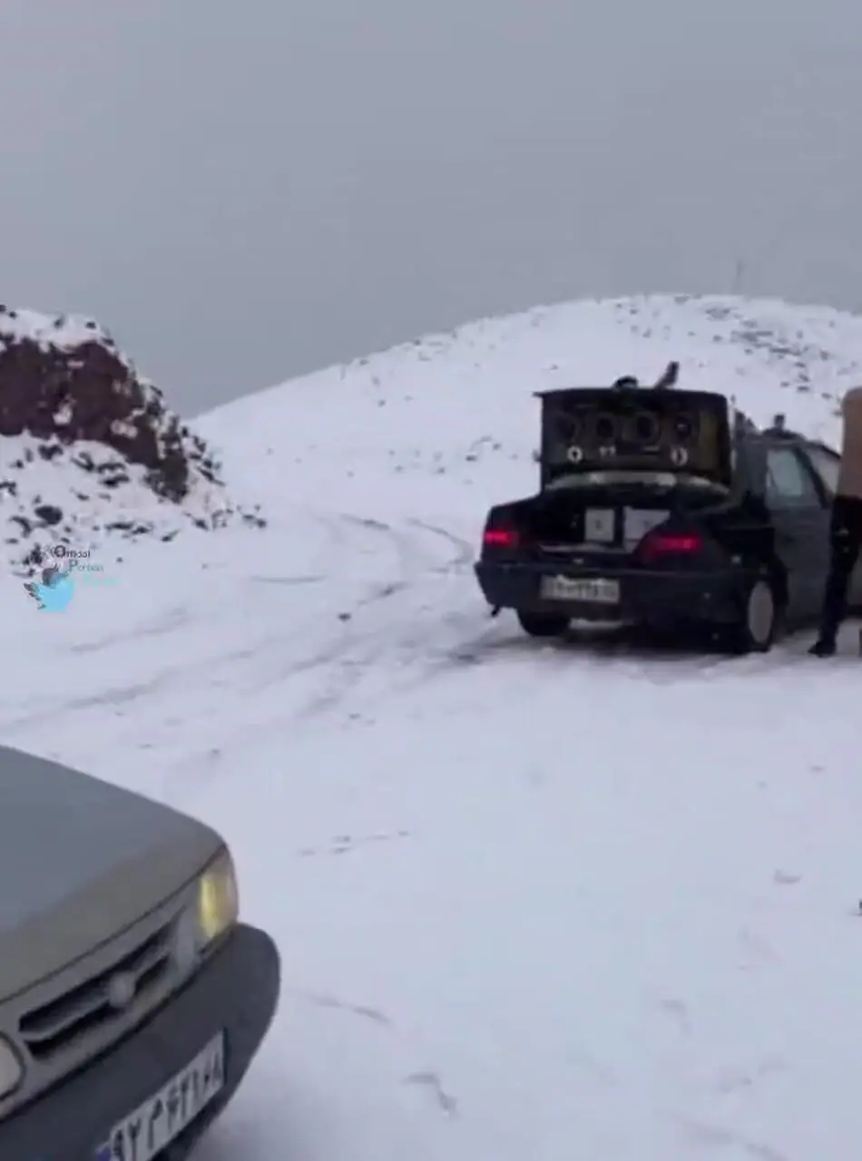 ببینید؛ بارش برف، شهروندان کرج را ذوقزده کرد