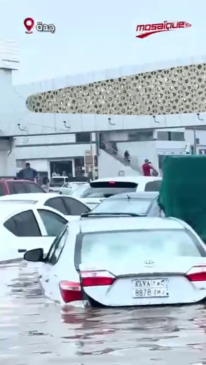 ببینید؛ جده زیر آب رفت