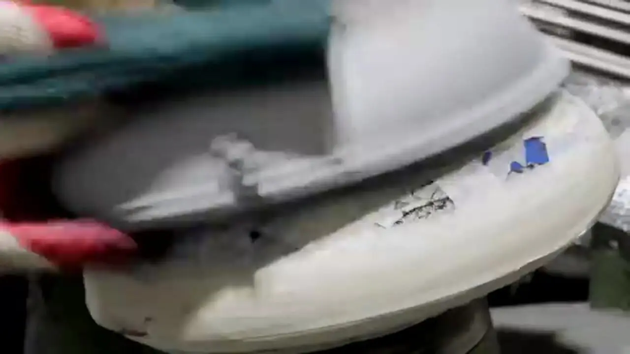 مراحل صفر تا صد تولید انبوه ماهیتابه در کارخانه ای مدرن در کره جنوبی