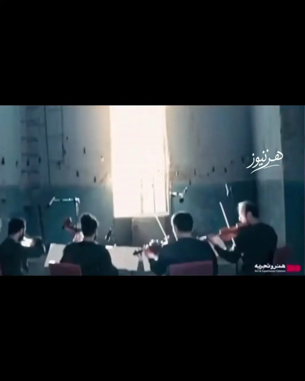 ببینید؛ رونمایی از همسرِ کارگردان جوان در اکران فیلمش